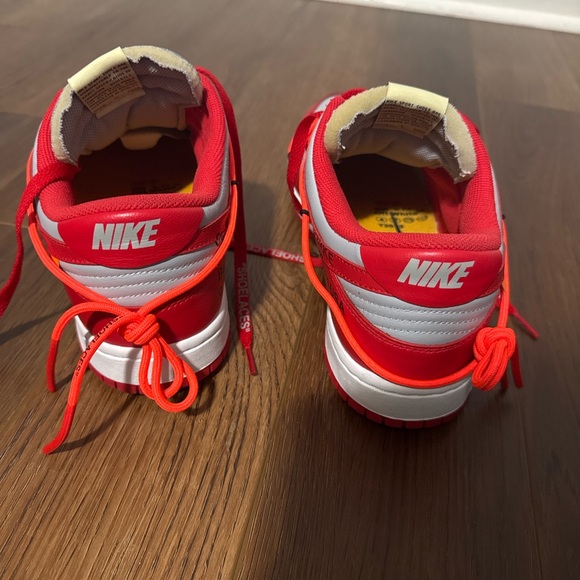Off-White x Dunk ‘University Red’
Size 11 - Picture 4 of 8
